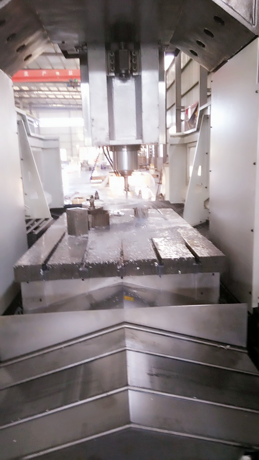 高速數(shù)控龍門(mén)加工中心加工輪轂