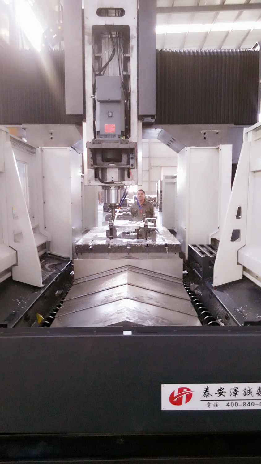 高速數(shù)控龍門(mén)加工中心加工輪轂